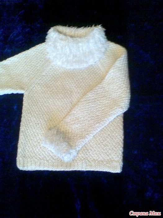 вязаный свитер с капюшоном  в Ожерелье
