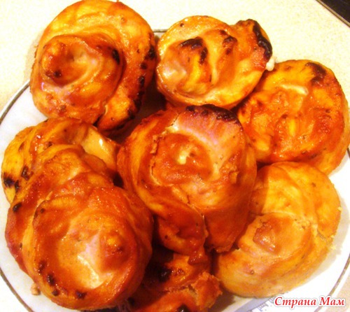 Розы из курицы с печеными яблоками