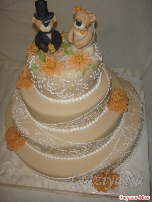 Бежевый свадебный торт с кружевами и мишками - "ВКУСНОСТИ ИЗ МАСТИКИ" И ...