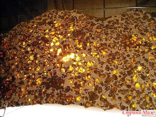 Необычайно красивый метеорит Фукан